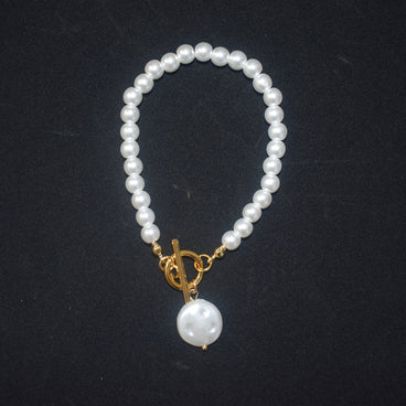 PULSERA DORADA ACERO INOXIDABLE PERLAS 20CM CERRADURA CIRCULO Y POSTE