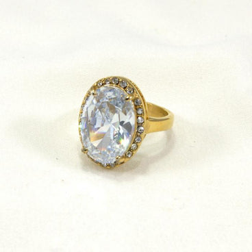 ANILLO DORADO PIEDRA BLANCA GRANDE BORDE ZIRCONIAS TALLA #6